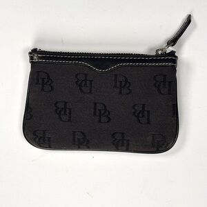 Dooney and Bourke coun purse. EUC